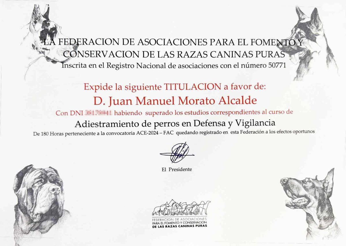 Título de Adiestramiento de perros en defensa y vigilancia
